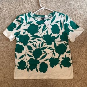 NWT Ann Taylor green floral T-shirt size S